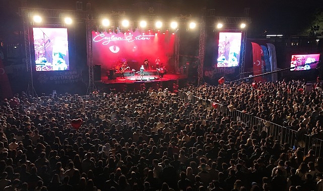 aydinfest genclik festivaline ikinci gununde 50 binden fazla aydinli katildi YIP33DKs