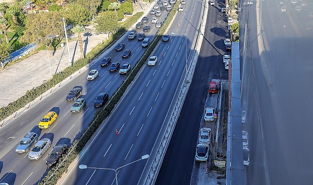 bayraklida yol ve kopru yenileme calismalari suruyor vKdIMRGA