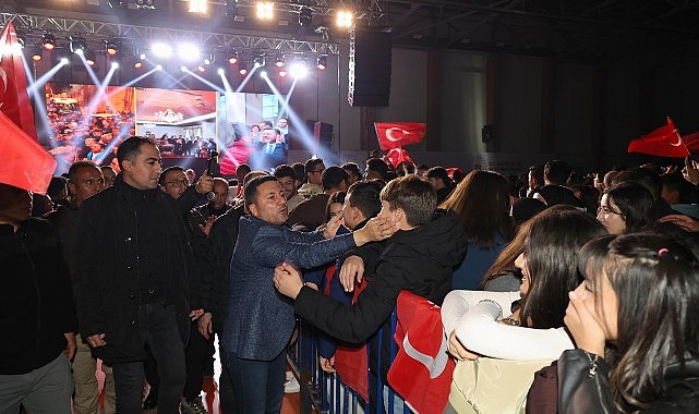 belediye baskani rasim ari eger bugun cumhuriyet varsa o cumhuriyetin bir baskahramani var e7OeXwru