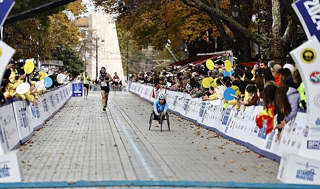 istanbul maratonuna bagcilarli atletler damgasini vurdu