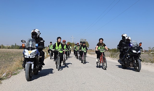 lise ogrencileri dogal ve tarihi guzellikler esliginde pedal cevirdi hKApLTEr