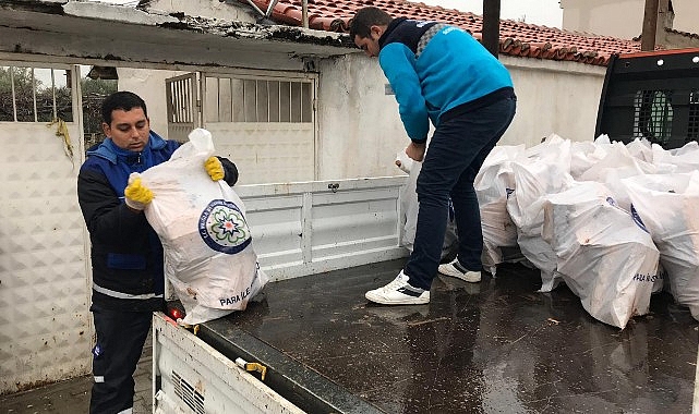 mugla buyuksehir belediyesi mezarliklari temizliyor odunlar ihtiyac sahiplerine yakacak oluyor pEZbN1Hl