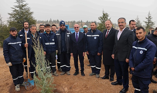 selcuklu belediye baskani ahmet pekyatirmaci 11 kasim milli agaclandirma gunu dolayisiyla duzenlenen fidan dikim rg5F7pMF