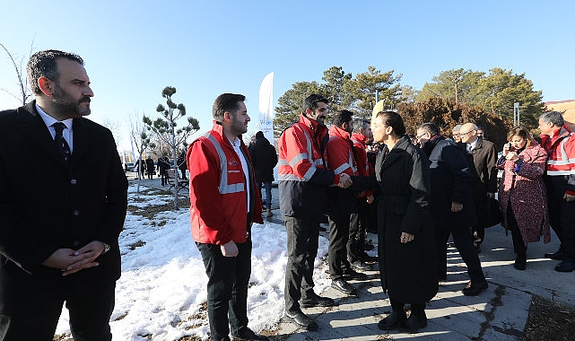 baskan ceritoglu sengel vanda akom acilisina katildi S1nhAD32