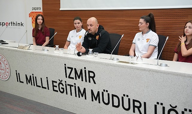 goztepe kadin voleybol takimi izmirli ogrencilerle bulustu muREtQy6