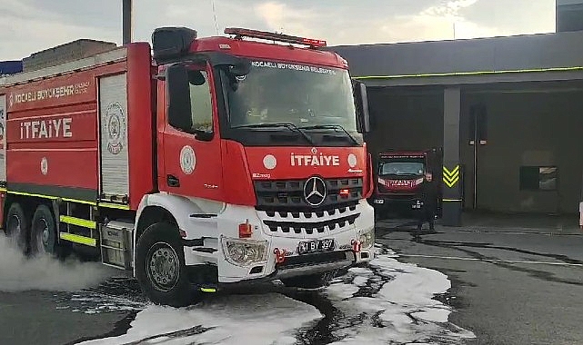 kocaeli itfaiyesi 2 arac ve 5 personelle boluda ztr1LjYF