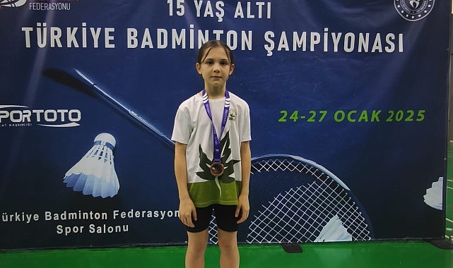 osmangazili genc badmintoncudan gururlandiran basari cdWm9HrU