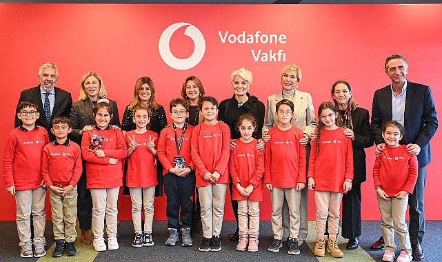 vodafone vakfi danisma kurulu uyeleri gelecegin yapay zek yildizlariyla bulustu