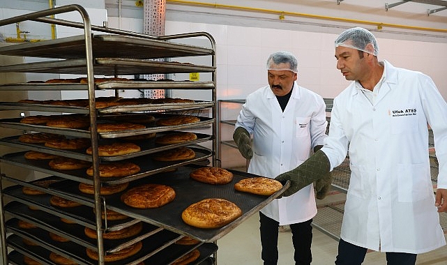 antalya buyuksehir halk ekmek bufelerinde ramazan pidesi 15 tl Ya7XEgJP