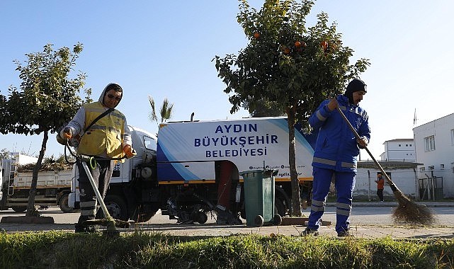 baskan cercioglu kusadasi ve sokede yasayan vatandaslara hizmet ulastirmaya devam ediyor kJDN3biA