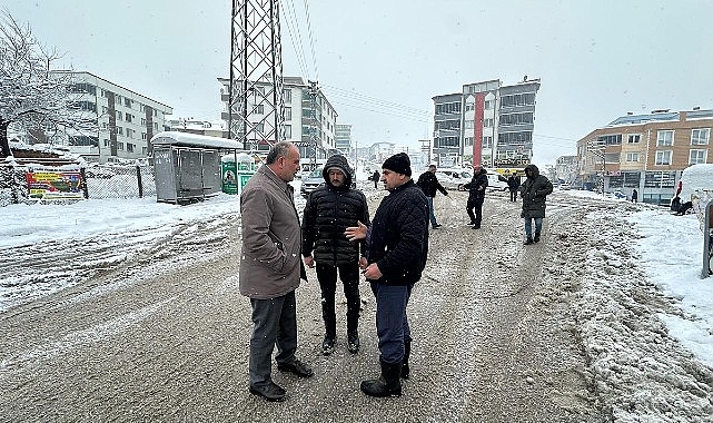 baskan ibrahim sandikci 52 mahallemizin tamaminda karla mucadele calismalarimiza araliksiz bir sekilde devam ediyoruz mSAWQMhG