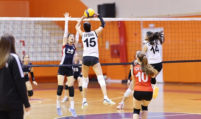 cesmede ilk voleybol lig maci heyecani FaZ365Ce