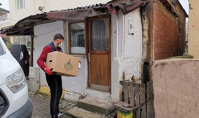 kartepe belediyesi ihtiyac sahiplerinin yanindayiz