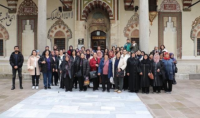 manisa buyuksehirden yuzlerce kadina kulturel gezi