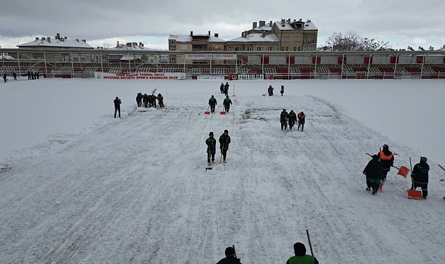 nevsehir belediyesi ekipleri gazi stadyumunu temizledi JzSq99qK