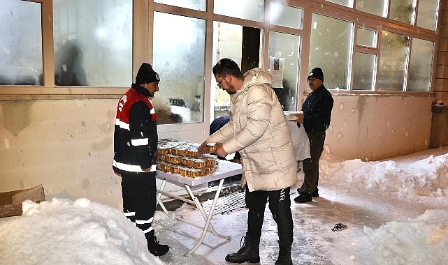 nevsehirli vatandaslara kandil simidi ikram edildi