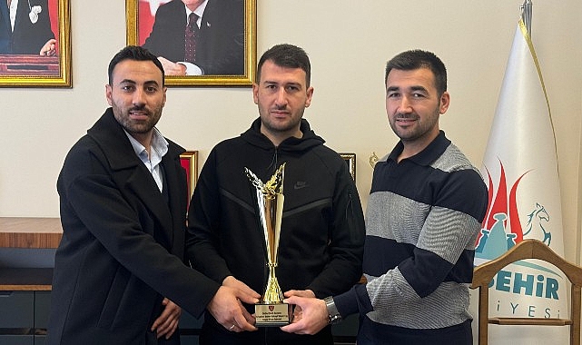 turkiye ikincilik kupasini takdim ettiler 7wAyV94Y