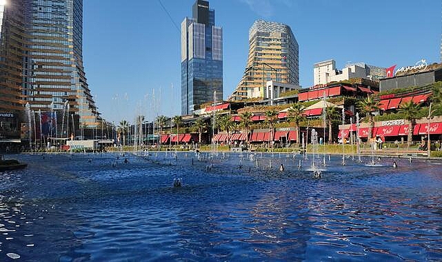 watergarden istanbulda iftar sofralarindan su ve isik gosterilerine essiz bir lezzet ve gorsel solen iFwF7j9E